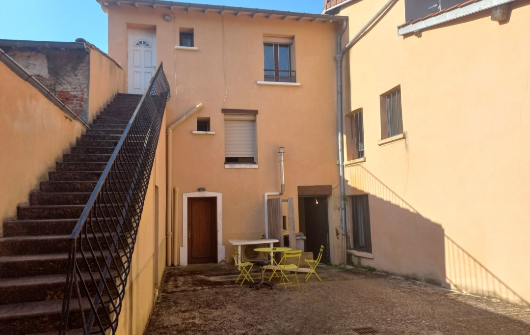 Annonces TASSIN : Immeuble | LA TOUR-DE-SALVAGNY (69890) | 162 m2 | 550 000 € 